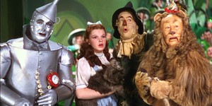 Ліндсей Ендерсон Бір пишається своїм сценарієм "Wizard of Oz" та мріє про продовження легендарної стрічки Ліндсей Ендерсон Бір пишається своїм сценарієм "Wizard of Oz" та мріє про продовження легендарної стрічки