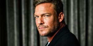 Зірка серіалу "Reacher", виявився справжнім героєм у реальному житті, коли він вирушив у погоню за автовикрадачем Зірка серіалу "Reacher", виявився справжнім героєм у реальному житті, коли він вирушив у погоню за автовикрадачем