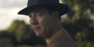 Клайв Оуен зробив свій новий серіал "Monsieur Spade" найбажанішою роботою завдяки його пристрасті до Гафрі Богарта Клайв Оуен зробив свій новий серіал "Monsieur Spade" найбажанішою роботою завдяки його пристрасті до Гафрі Богарта