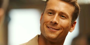 Глен Пауелл розкриває ексклюзивні подробиці майбутньої стрічки "Топ Ган 3" Глен Пауелл розкриває ексклюзивні подробиці майбутньої стрічки "Топ Ган 3"