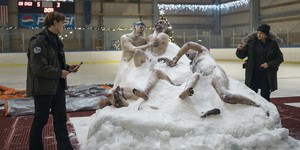 Шоуранер "True Detective: Night Country", Іса Лопес, розповідає секрети та техніки створення шокуючої сцени зі справжнім трупом Шоуранер "True Detective: Night Country", Іса Лопес, розповідає секрети та техніки створення шокуючої сцени зі справжнім трупом