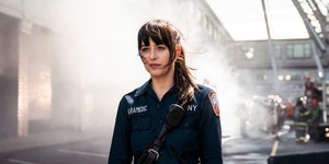 Нова роль Дакоти Джонсон: Чи впоралася вона з образом Мадам Веб в Spider-Verse? Нова роль Дакоти Джонсон: Чи впоралася вона з образом Мадам Веб в Spider-Verse?