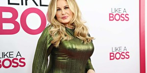 Дженніфер Кулідж розповіла про відчуття суму та заздрості до нового акторського складу третього сезону "Білого Лотосу" Дженніфер Кулідж розповіла про відчуття суму та заздрості до нового акторського складу третього сезону "Білого Лотосу"