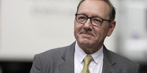 Після нескінченних сексуальних обвинувачень, Кевін Спейсі знову повертається на великі екрани у ролі Диявола Після нескінченних сексуальних обвинувачень, Кевін Спейсі знову повертається на великі екрани у ролі Диявола