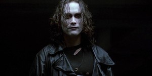 Режисер оригінального фільму "Ворон" не в захваті від ідеї зняття ремейку, стверджуючи, що стрічка 1994 року - це спадщина Брендона Лі Режисер оригінального фільму "Ворон" не в захваті від ідеї зняття ремейку, стверджуючи, що стрічка 1994 року - це спадщина Брендона Лі