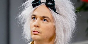 Джим Парсонс про повернення до ролі в "Юному Шелдоні": "Дуже Дивно" та "Дуже Прекрасно" Джим Парсонс про повернення до ролі в "Юному Шелдоні": "Дуже Дивно" та "Дуже Прекрасно"