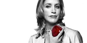 Зірка "Відчайдушних домогосподарок" Фелісіті Гаффман нарешті повертається на телеекрани після гучного скандалу Зірка "Відчайдушних домогосподарок" Фелісіті Гаффман нарешті повертається на телеекрани після гучного скандалу