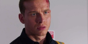 Зірка серіалу "9-1-1" Олівер Старк відреагував на онлайн-коментарі щодо сексуальної орієнтації його персонажа Зірка серіалу "9-1-1" Олівер Старк відреагував на онлайн-коментарі щодо сексуальної орієнтації його персонажа