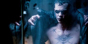 Реліз фільму "Ворон" відкладено на кінець літа, тоді як "Пила XI" вийде тільки у 2025 році