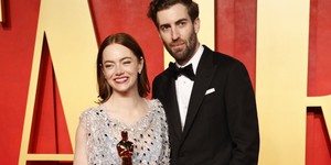 Емма Стоун та Дейв МакКері починають роботу над загадковим фільмом для Universal