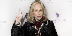 Зірка "Бонні і Клайд", Фей Дануей, приєднується до Гарві Кейтел та Ендрю Маккарті у майбутній стрічці "Fate" режисера Джонатана Бейкера