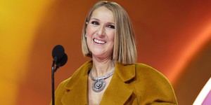 Новий трейлер до документального фільму про Селін Діон розкриває її боротьбу з тяжкою хворобою Новий трейлер до документального фільму про Селін Діон розкриває її боротьбу з тяжкою хворобою