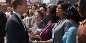 Глен Павелл розповів про стрес від перегляду чорнової версії "Прихованих фігур" Глен Павелл розповів про стрес від перегляду чорнової версії "Прихованих фігур"