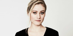 Зірка серіалу "Чарівники", Олівія Тейлор Дадлі, об'єднається з Райлі Денді у новому психологічному трилері "Абігейл до Беатріс" від режисерки Кессі Кіт Зірка серіалу "Чарівники", Олівія Тейлор Дадлі, об'єднається з Райлі Денді у новому психологічному трилері "Абігейл до Беатріс" від режисерки Кессі Кіт