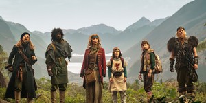 Зірка "Друзів", Ліза Кудров, веде команду "експертних злодіїв" у пригодницькому трейлері нового серіалу "Бандити часу" Зірка "Друзів", Ліза Кудров, веде команду "експертних злодіїв" у пригодницькому трейлері нового серіалу "Бандити часу"