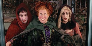 Бетт Мідлер звернулася до Disney з проханням якнайшвидше розпочати роботу над сценарієм для "Фокус-Покус 3": "Знімайте нас, поки ми ще живі" Бетт Мідлер звернулася до Disney з проханням якнайшвидше розпочати роботу над сценарієм для "Фокус-Покус 3": "Знімайте нас, поки ми ще живі"