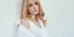 Мекенна Грейс зіграє головну роль у новій екранізації роману Коллін Гувер "Regretting You" Мекенна Грейс зіграє головну роль у новій екранізації роману Коллін Гувер "Regretting You"