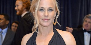 Hulu анонсує серіал про драматичну історію родини Мердо з Патрісією Аркетт у головній ролі Hulu анонсує серіал про драматичну історію родини Мердо з Патрісією Аркетт у головній ролі