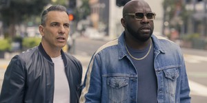 Чорна комедія "Bookie" повертається: Дата прем'єри, трейлер та нові екстравагантні зірки Чорна комедія "Bookie" повертається: Дата прем'єри, трейлер та нові екстравагантні зірки