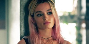 Зірка серіалу "Сексуальна освіта", Емма Макі, приєднується до нового таємничого проєкту Дж. Дж. Абрамса Зірка серіалу "Сексуальна освіта", Емма Макі, приєднується до нового таємничого проєкту Дж. Дж. Абрамса