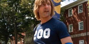 Ґлен Пауелл стає зірковим квотербеком у тизері серіалу "Чад Паверс" від Hulu Ґлен Пауелл стає зірковим квотербеком у тизері серіалу "Чад Паверс" від Hulu