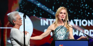 Ніколь Кідман зворушливо згадала померлих батьків на врученні нагороди в Палм-Спрінгз Ніколь Кідман зворушливо згадала померлих батьків на врученні нагороди в Палм-Спрінгз