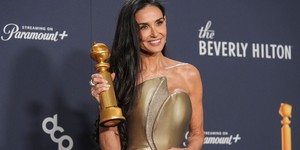 Демі Мур змусила Голлівуд плакати своєю зворушливою промовою після перемоги на "Золотому глобусі" Демі Мур змусила Голлівуд плакати своєю зворушливою промовою після перемоги на "Золотому глобусі"