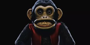 Чому екранізації оповідання Стівена Кінга "Мавпа", стала грайливим жахом, а не похмурою історією?
