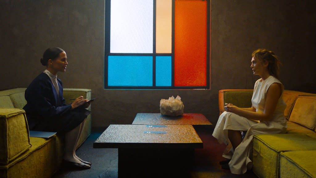 Елізабет Олсен та Алісія Вікандер