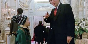 "Це як прокляття": режисер "Сам удома 2" шкодує про камео Дональда Трампа у фільмі