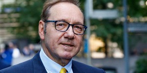 Скандальний Кевін Спейсі повертається на великі екрани у напруженому трилері "The Awakening"