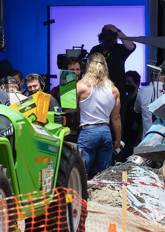 Появились первые фото со съемок четвертого «Тора» Появились первые фото со съемок четвертого «Тора»